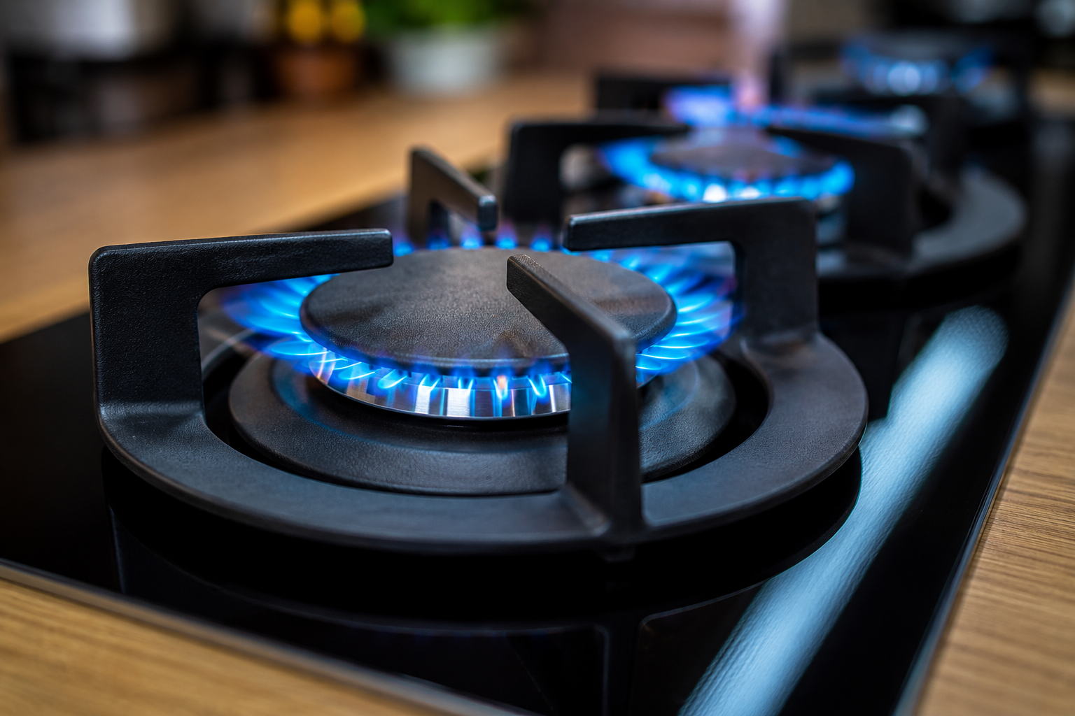 Cooking Gas Scarcity Worsens in Lagos, Abuja as Prices Hit ?2,400/kg